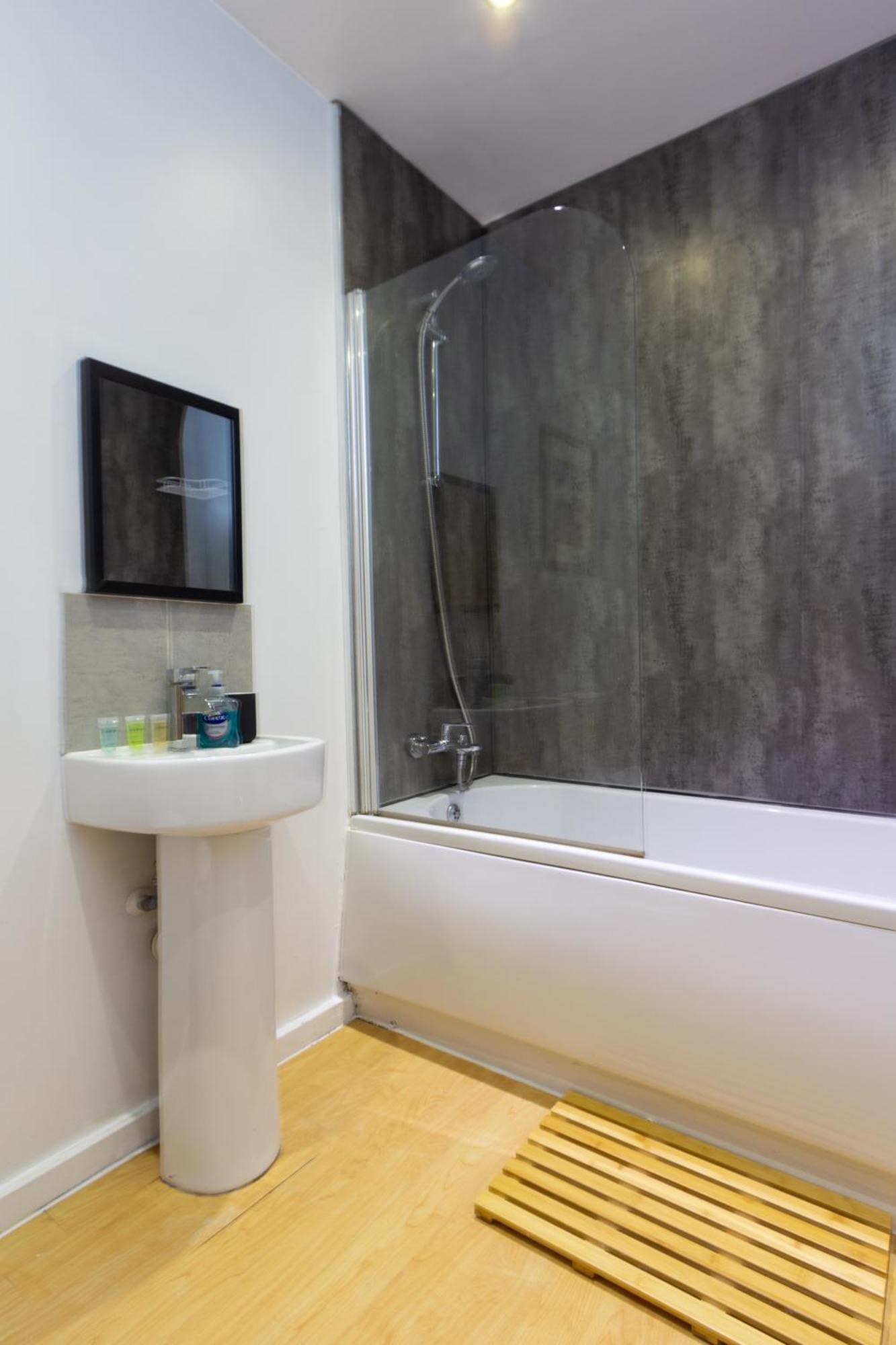 Comfy Chic 2bed In Centre Apartment *