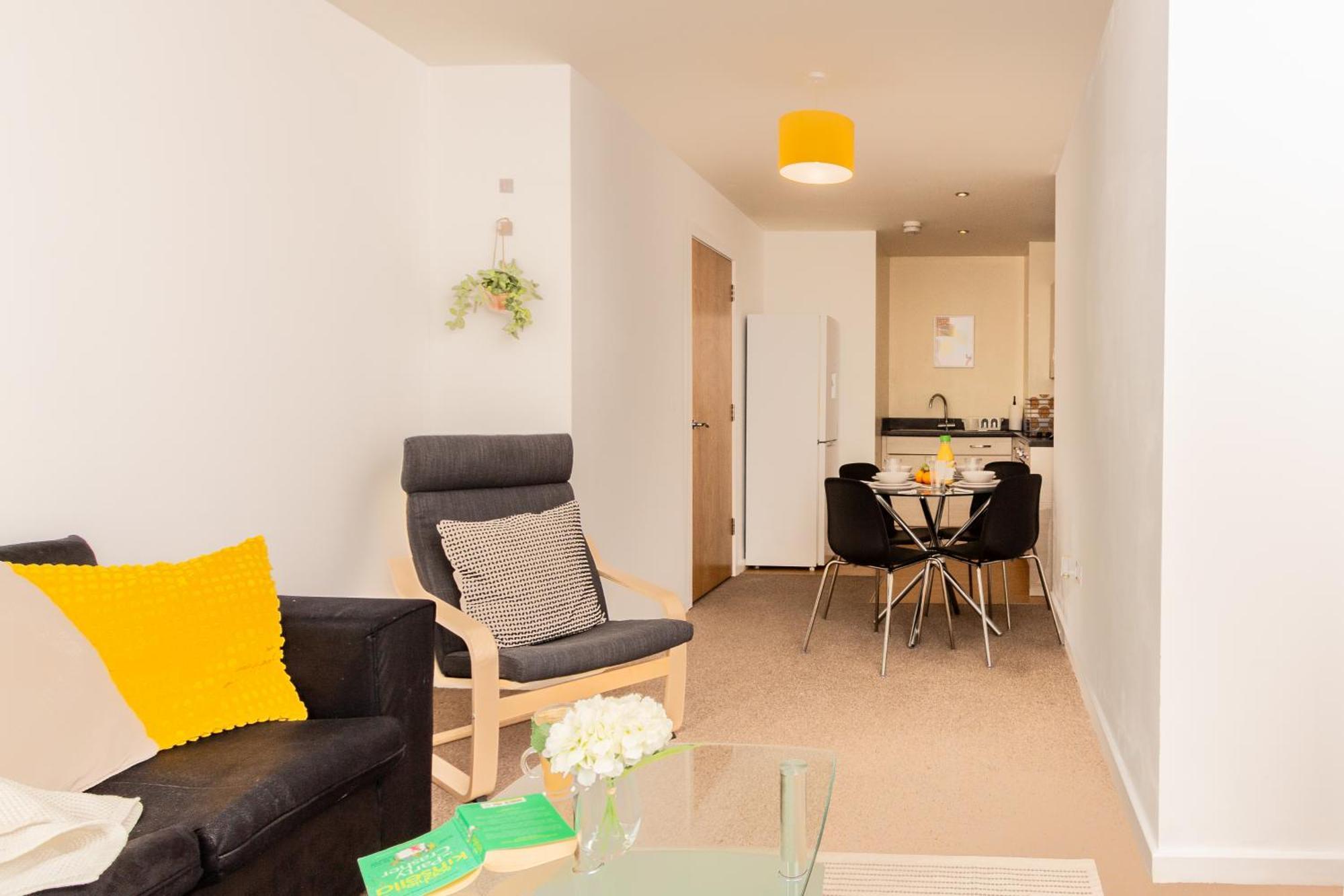 Comfy Chic 2bed In Centre Apartment